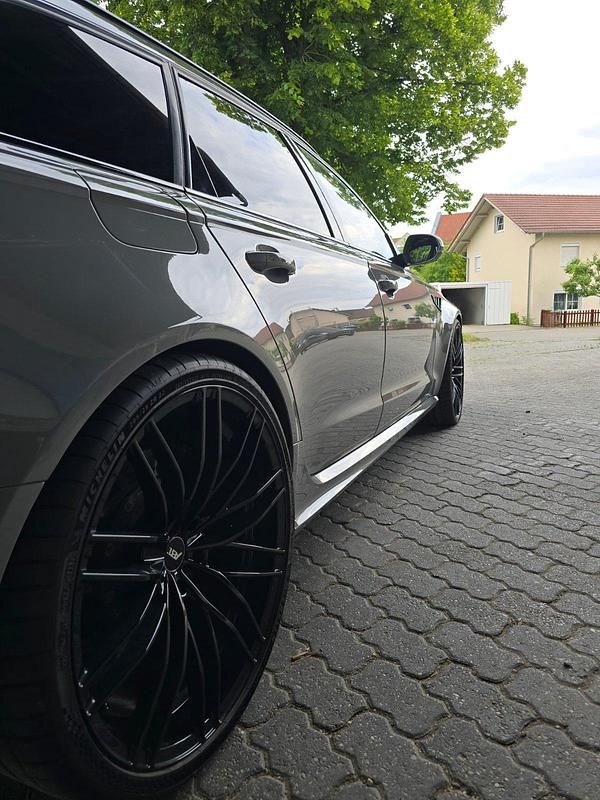 Gebraucht Audi RS6 Comfort 702 PS (516 kW) 2015 Grau Kombi