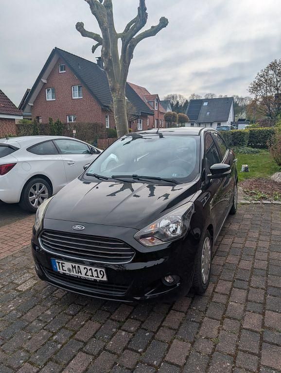 Gebraucht Ford Ka 86 PS (63 kW) 2017 Schwarz Limousine