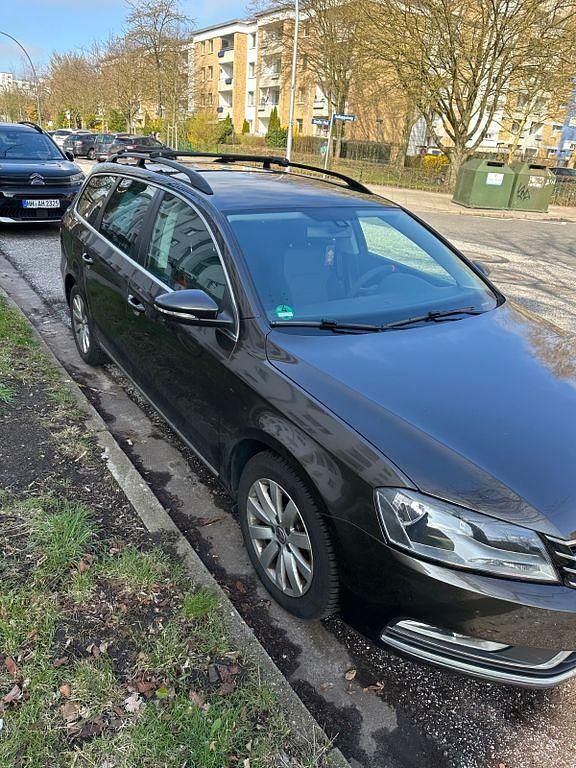 Gebraucht VW Passat Edition 122 PS (89 kW) 2014 Braun Kombi