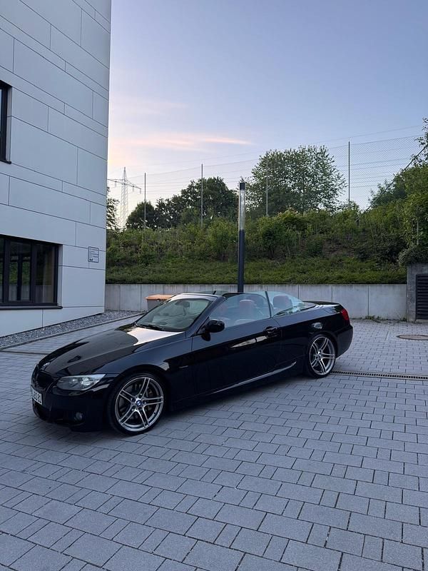 Schwarz Gebraucht 2012 BMW 335 Cabriolet M Performance Cabrio | 21.950 € (Fairer Preis) - Bild 1/4