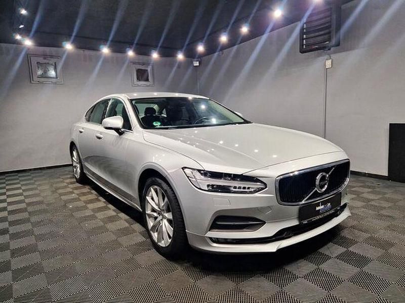 Gebraucht Volvo S90 Momentum 190 PS (139 kW) 2019 Silber Limousine