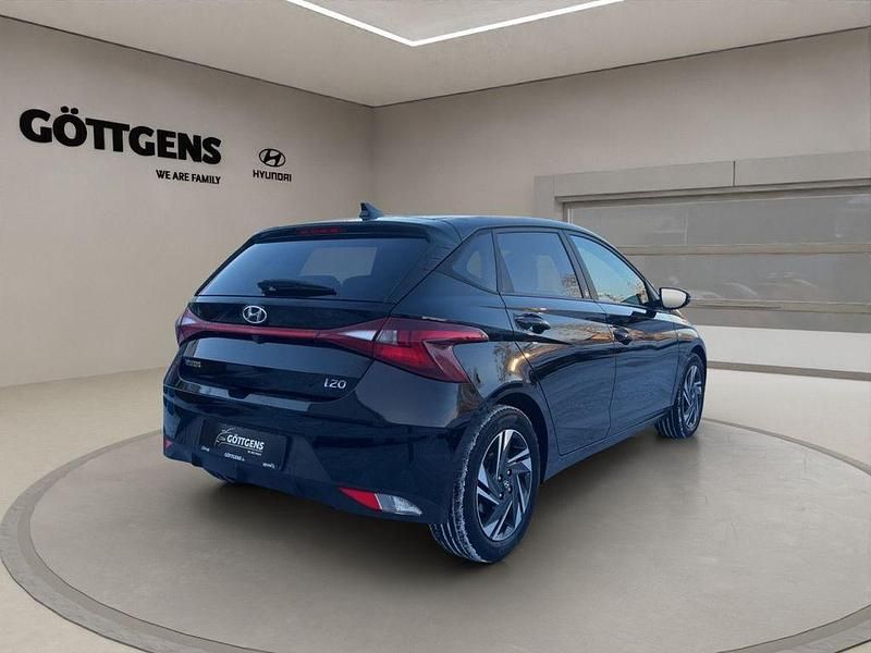 Gebraucht Hyundai i20 Edition 30 101 PS (74 kW) 2022 Schwarz Limousine