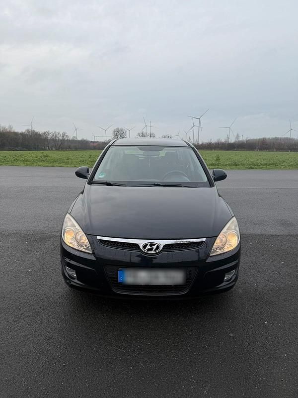 Schwarz Gebraucht 2008 Hyundai i30 Limousine | 2.800 € (Teuer) - Bild 1/4