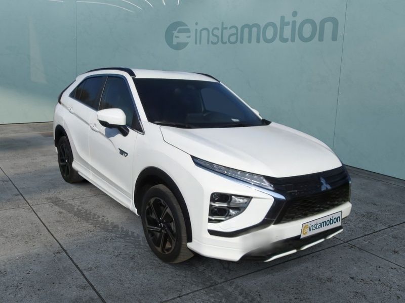 Weiß Gebraucht 2022 Mitsubishi Eclipse Cross Plus SUV | 25.600 € (Fairer Preis) - Bild 1/4
