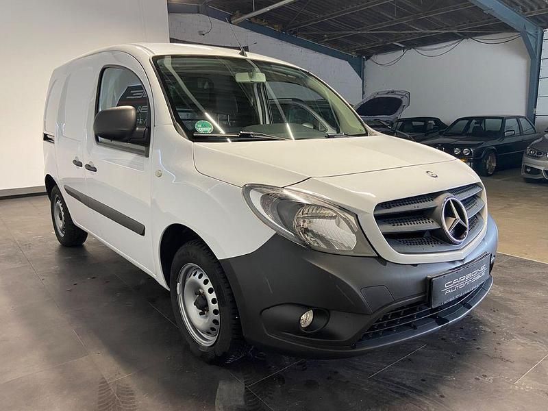 Gebraucht Mercedes Citan 109 90 PS (66 kW) 2020 Weiß Van / Kleinbus