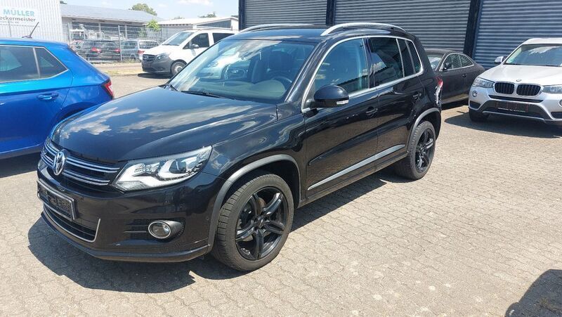 Schwarz Gebraucht 2015 VW Tiguan Sportline SUV | 10.950 € (Fairer Preis) - Bild 1/4