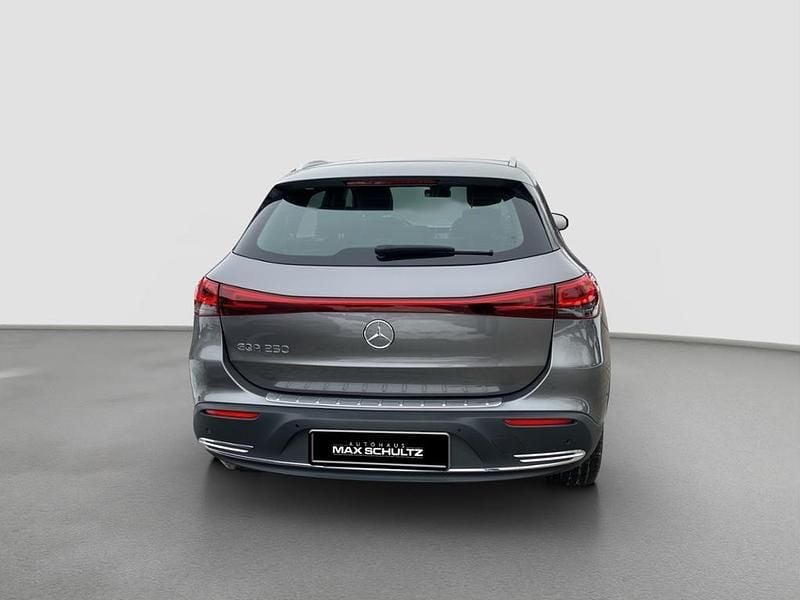 Gebraucht Mercedes EQA250 139 kW (190 PS) 2021 Metalliclack mountaingrau (metallic) SUV