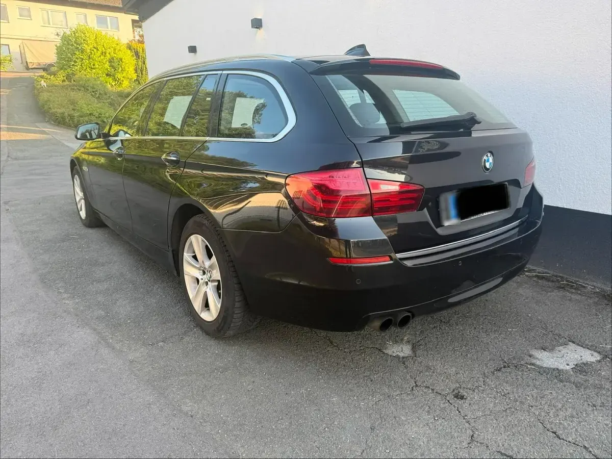 Gebraucht BMW 530 258 PS (189 kW) 2015 Schwarz Kombi