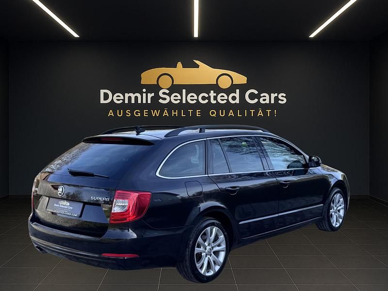 Gebraucht Skoda Superb Exclusive 170 PS (125 kW) 2014 Schwarz Kombi