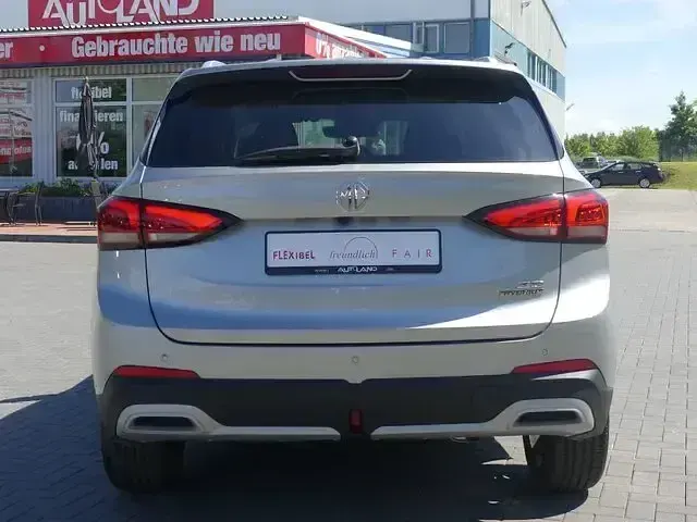 Neu MG ZS Luxury 197 PS (144 kW) 2026 Silber SUV