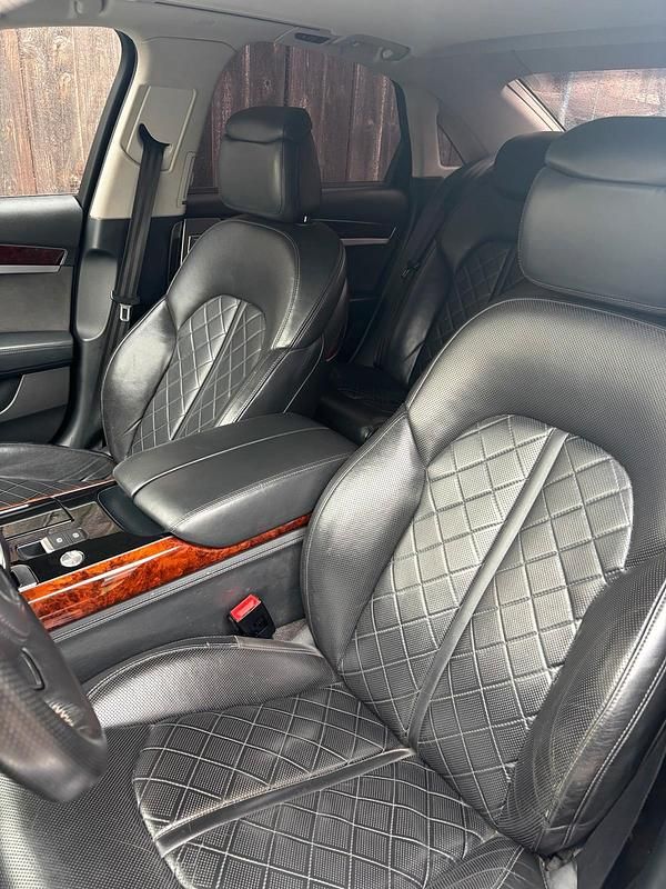 Gebraucht Audi A8 350 PS (257 kW) 2010 Silber Limousine