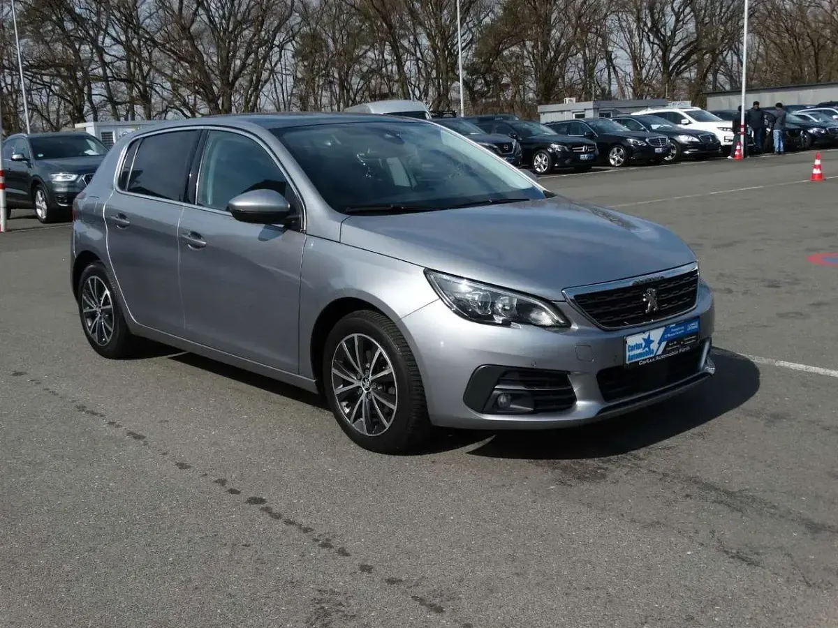 Gebraucht Peugeot 308 Allure 131 PS (96 kW) 2020 Gris artense Limousine