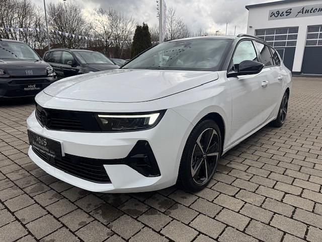 Neu Opel Astra 131 PS (96 kW) 2025 Weiß Kombi