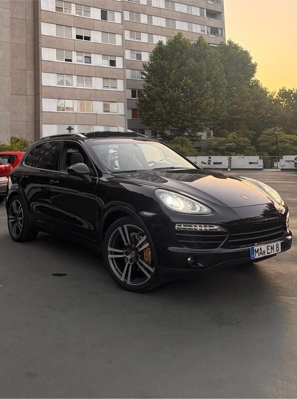 Schwarz Gebraucht 2012 Porsche Cayenne Sport SUV | 17.777 € (Fairer Preis) - Bild 1/4