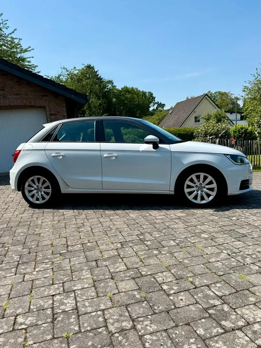 Gebraucht Audi A1 95 PS (69 kW) 2018 Weiß Kleinwagen