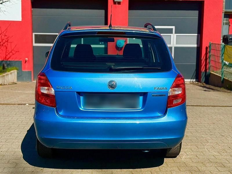 Gebraucht Skoda Fabia 75 PS (55 kW) 2014 Blau Kombi