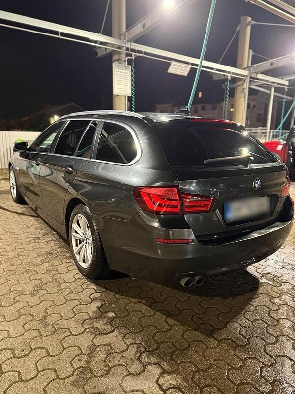 Gebraucht BMW 520 184 PS (135 kW) 2011 Andere farben Kombi