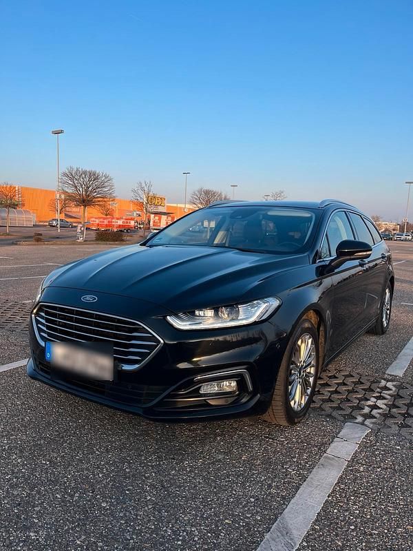 Schwarz Gebraucht 2020 Ford Mondeo Titanium Kombi | 13.850 € (Fairer Preis) - Bild 1/4