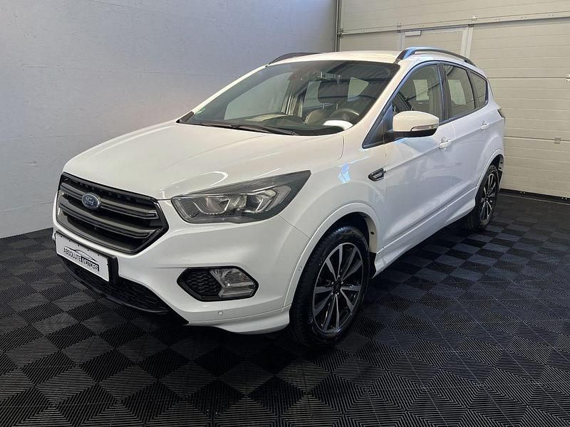 Weiß Gebraucht 2019 Ford Kuga ST-Line SUV | 14.940 € (Guter Preis) - Bild 1/4