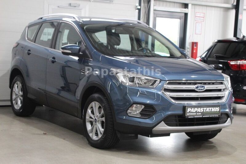 Blau Gebraucht 2019 Ford Kuga Titanium SUV | 17.490 € (Fairer Preis) - Bild 1/4