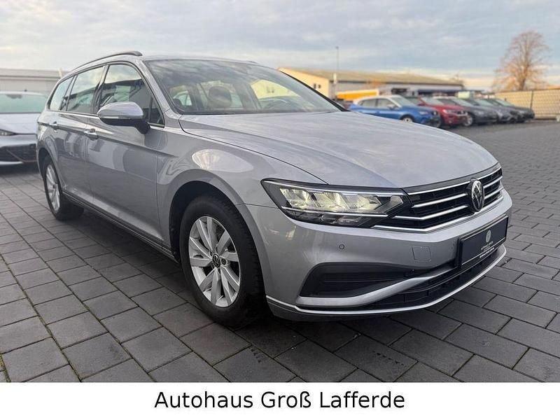 Gebraucht VW Passat Conceptline 150 PS (110 kW) 2023 Silber Kombi