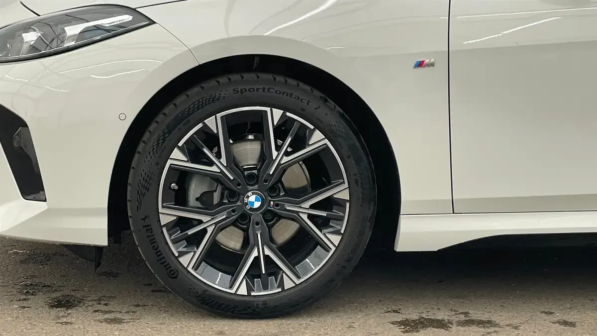 Używany BMW 218 Efficient Dynamics 150 KM (110 kW) 2025 Biały Coupe