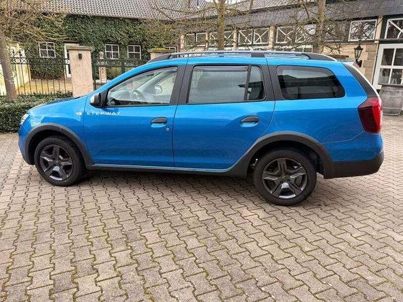 Gebraucht Dacia Logan Celebration 90 PS (66 kW) 2017 Blau Limousine