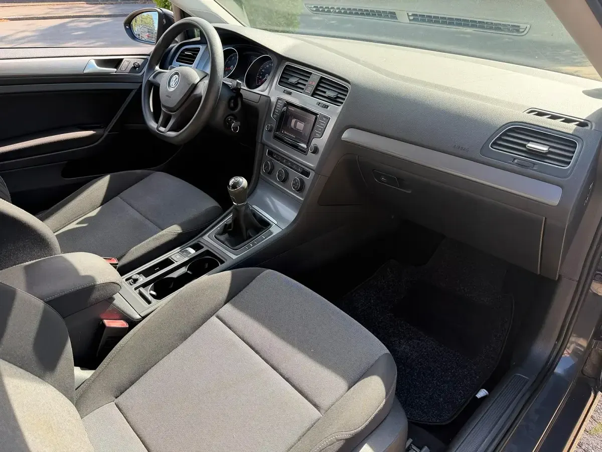 Gebraucht VW Golf VII 86 PS (63 kW) 2016 Grau Limousine