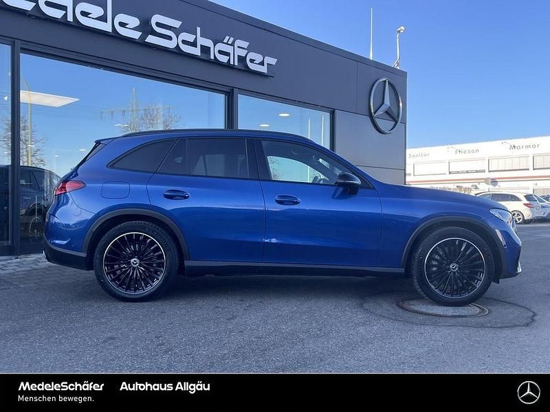 Gebraucht Mercedes GLC200 AMG 204 PS (150 kW) 2025 Blau SUV