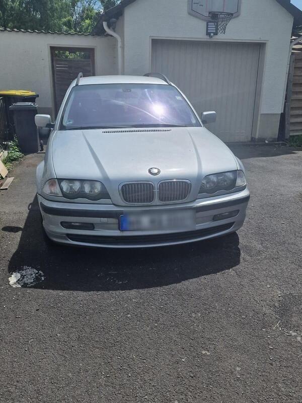 Silber Gebraucht 1999 BMW 320 Kombi | 1.100 € (Superpreis) - Bild 1/4