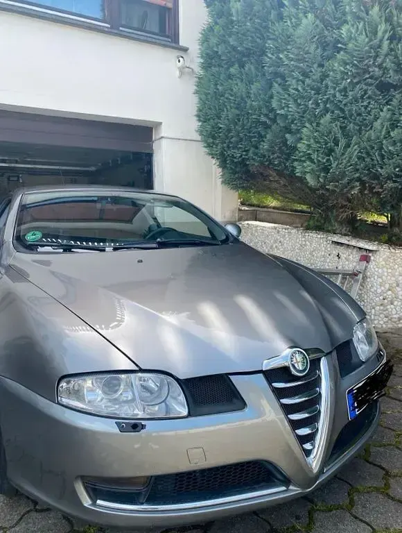 Gebraucht Alfa Romeo GT Distinctive 166 PS (122 kW) 2004 Grau Coupé