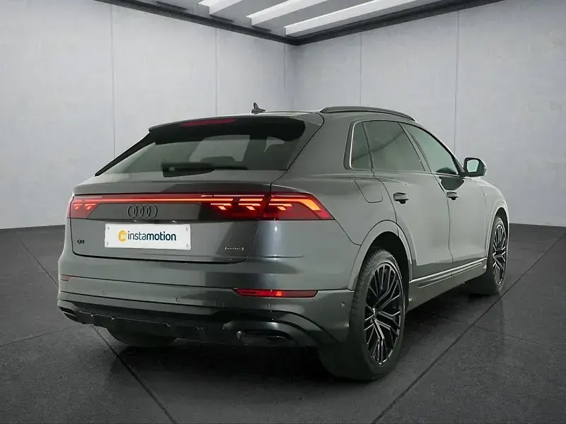 Gebraucht Audi Q8 286 PS (210 kW) 2025 Grau SUV