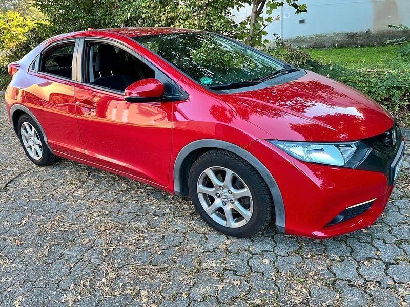 Rot Gebraucht 2013 Honda Civic Sport Limousine | 9.999 € (Fairer Preis) - Bild 1/4