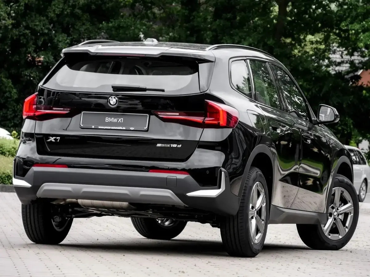 Neu BMW X1 150 PS (110 kW) 2026 Schwarz SUV