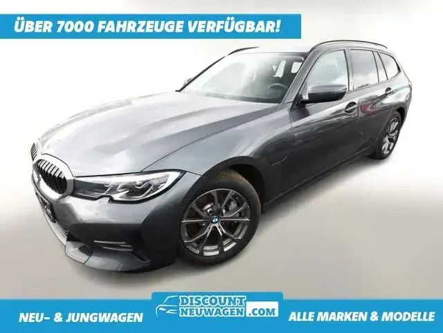 Mineralgrau metalllic Gebraucht 2020 BMW 330e Sport Line Limousine | 25.091 € (Teuer) - Bild 1/4