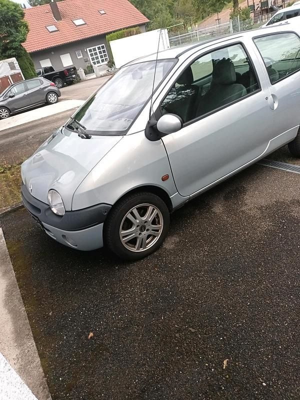 Grau Gebraucht 2001 Renault Twingo Kleinwagen | 850 € (Fairer Preis) - Bild 1/4