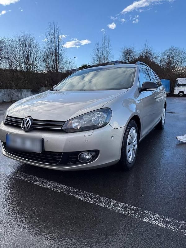 Gebraucht VW Golf VI 103 PS (75 kW) 2011 Grau Kleinwagen