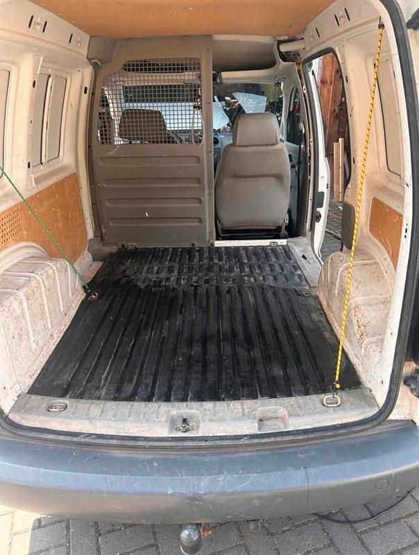 Usata VW Caddy 90 CV (66 kW) 2004 Bianco Monovolume