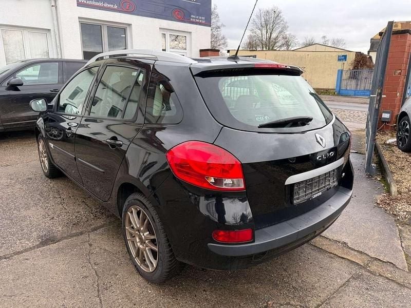 Gebraucht Renault Clio GrandTour 103 PS (75 kW) 2012 Other Kombi