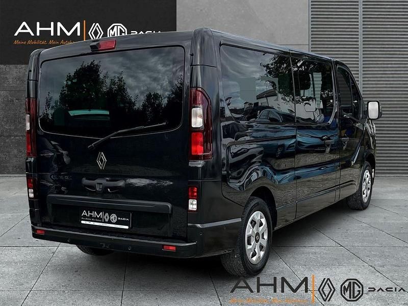 Second-hand Renault Trafic Evolution 150 CP (110 kW) 2024 Negru Monovolum