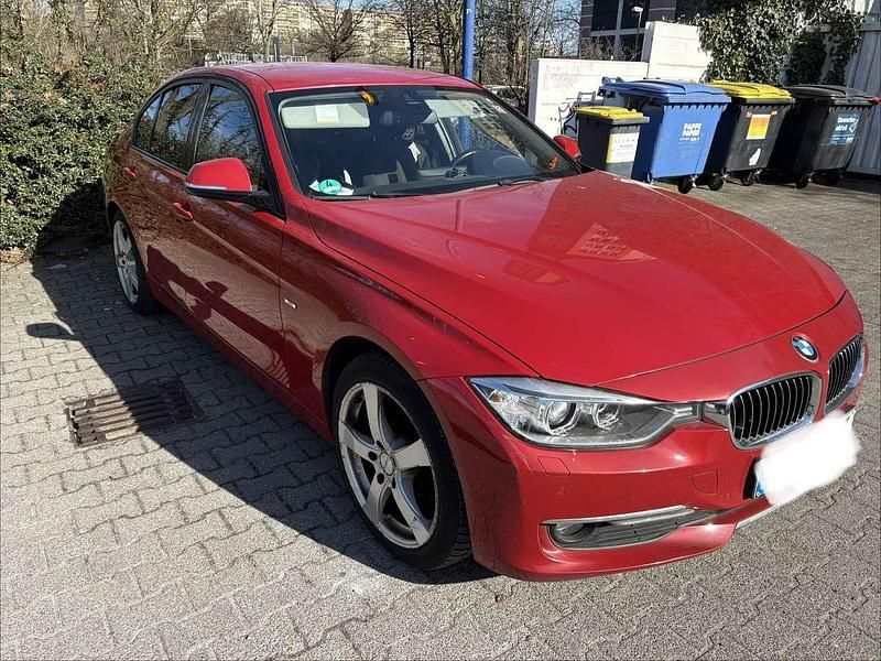 Gebraucht BMW 320 Luxury Line 184 PS (135 kW) 2012 Limousine