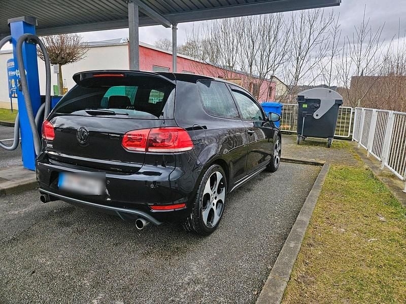 Gebraucht VW Golf GTI 211 PS (155 kW) 2010 Schwarz Coupé