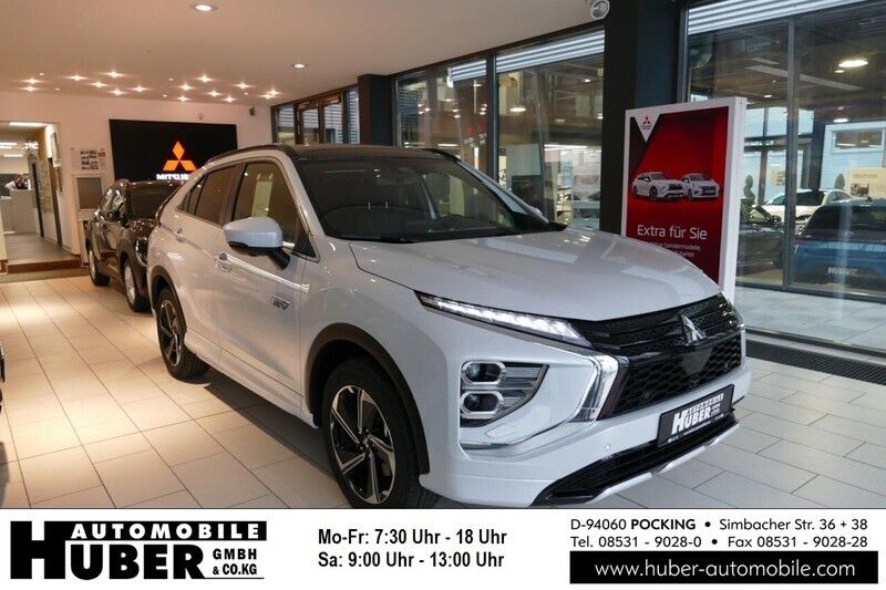 Weiß metallic Gebraucht 2023 Mitsubishi Eclipse Cross Top SUV | 34.890 € - Bild 1/4