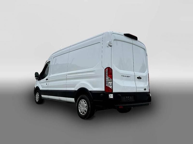 Gebraucht Ford Transit Trend 131 PS (96 kW) 2023 Weiß Pickup