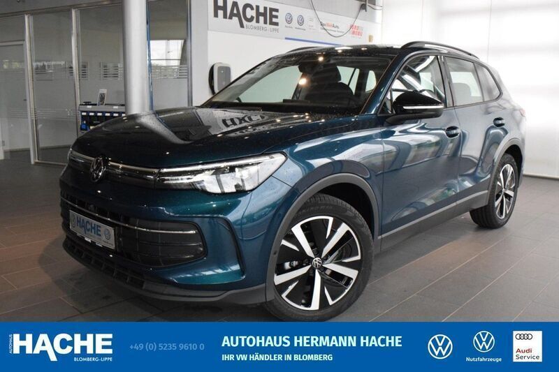 Polsterfarbe: schwarz Gebraucht 2024 VW Tiguan Goal SUV | 37.980 € - Bild 1/4