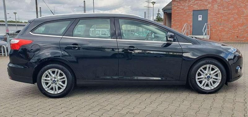 Używany Ford Focus Titanium 125 KM (91 kW) 2014 Czarny Kombi