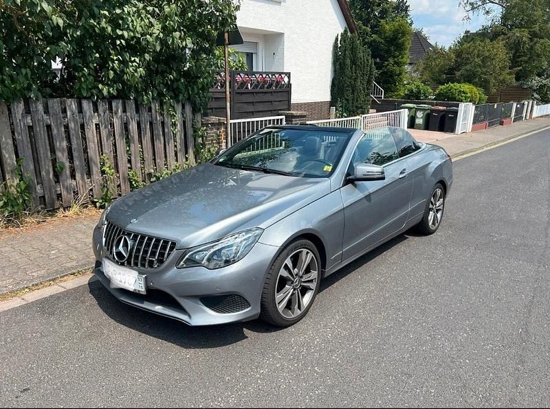 Grau Gebraucht 2014 Mercedes E220 Cabrio | 17.590 € (Etwas zu teuer) - Bild 1/4