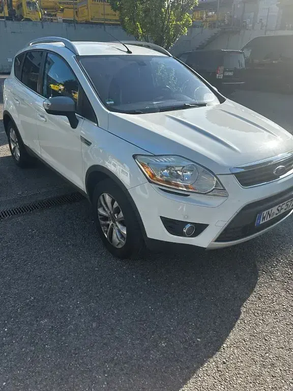 Gebraucht Ford Kuga Titanium 163 PS (119 kW) 2010 Weiß SUV