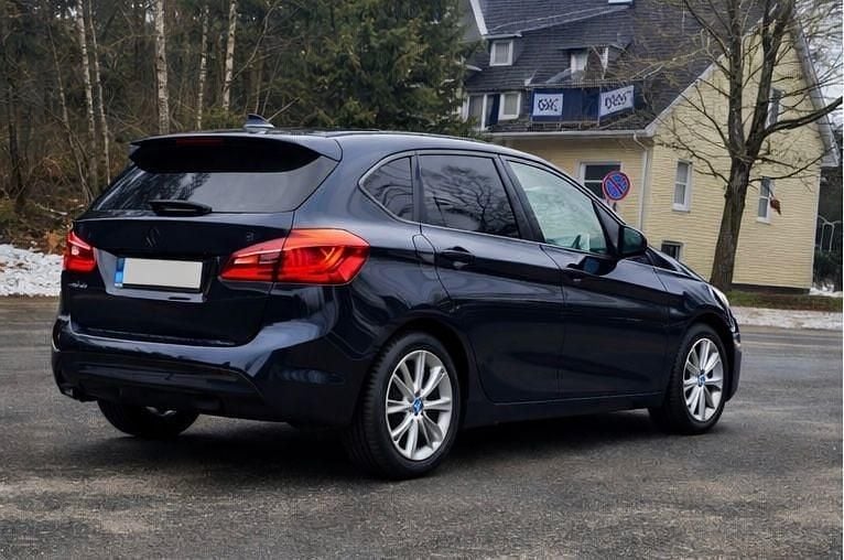 Gebraucht BMW 218 Active Tourer Advantage 150 PS (110 kW) 2015 Blau Van / Kleinbus