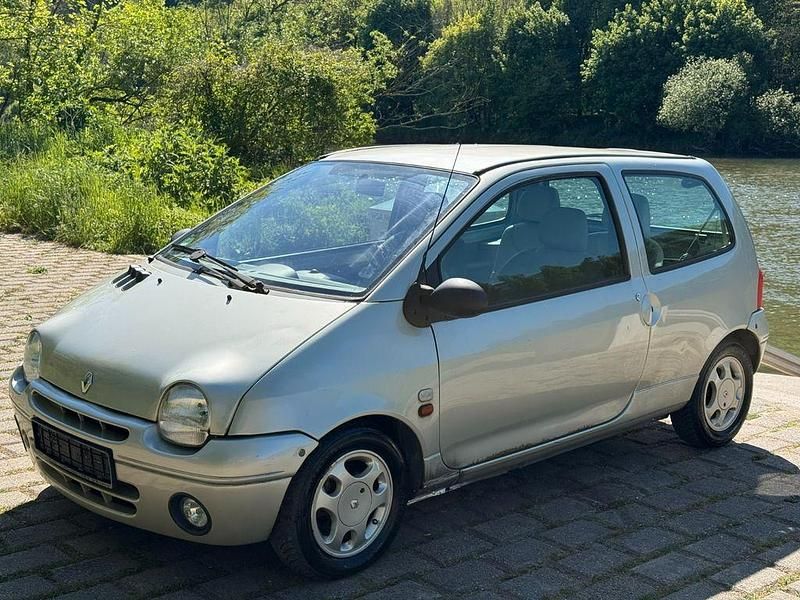 Second-hand Renault Twingo Initiale 58 CP (42 kW) 2000 Hatchback